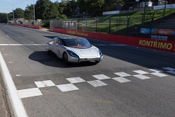 Auf dem Circuit Zolder unterwegs: Der thyssenkrupp SunRiser